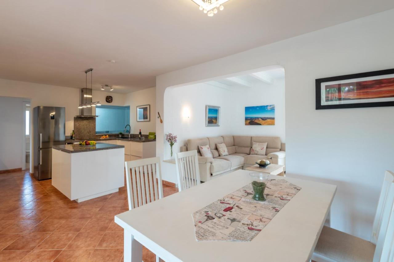 Villa Sarita Sol By Villa Plus Playa Blanca  Exteriör bild