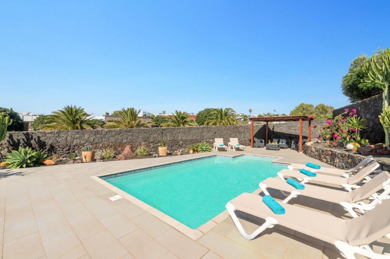 Villa Sarita Sol By Villa Plus Playa Blanca  Exteriör bild