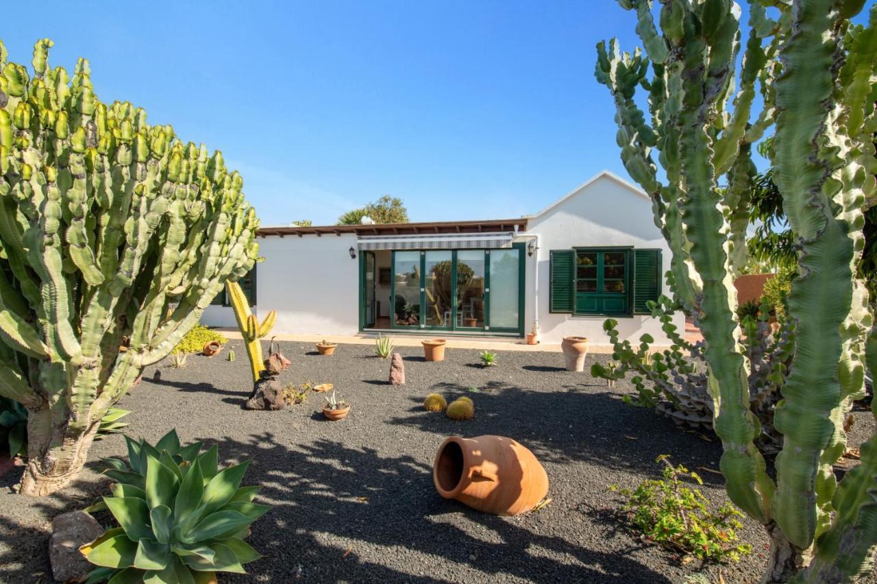 Villa Sarita Sol By Villa Plus Playa Blanca  Exteriör bild