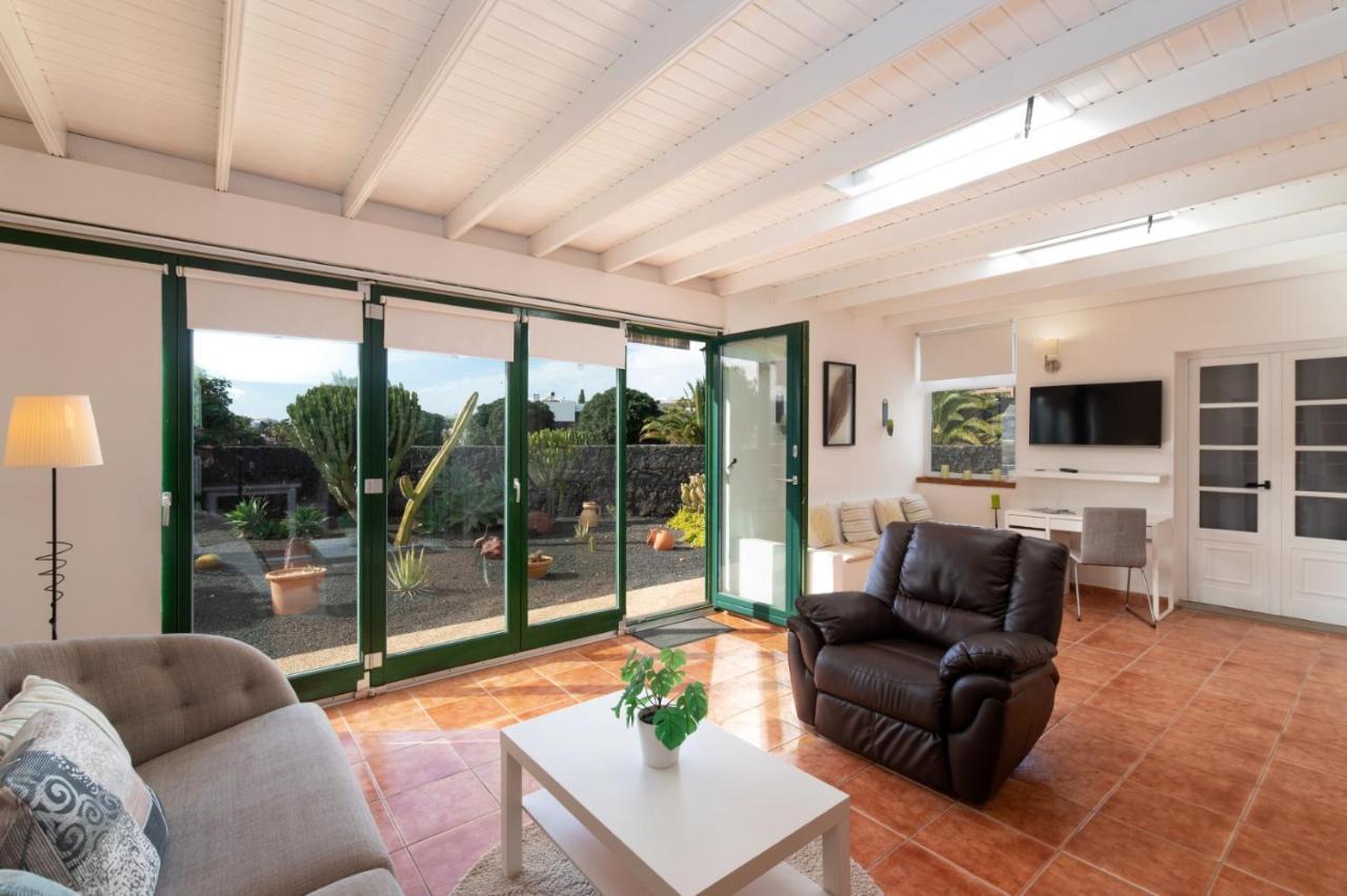 Villa Sarita Sol By Villa Plus Playa Blanca  Exteriör bild