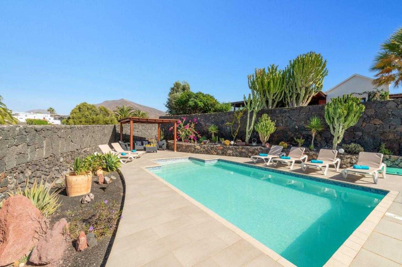 Villa Sarita Sol By Villa Plus Playa Blanca  Exteriör bild