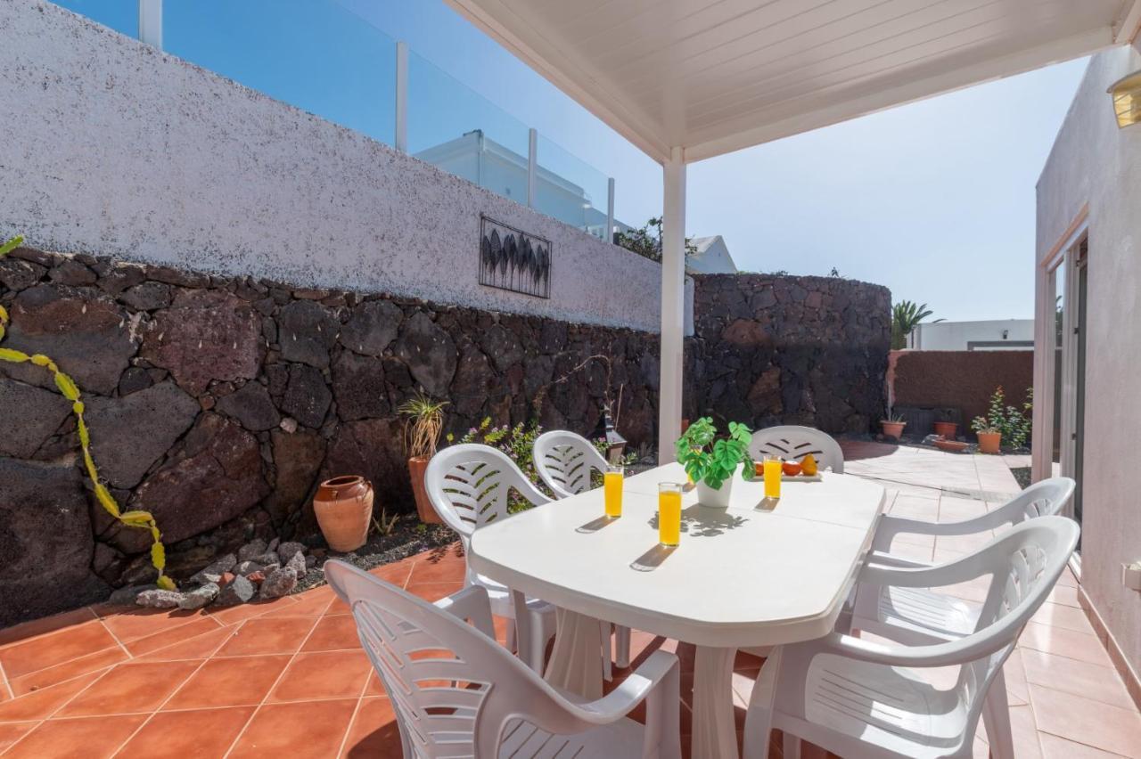 Villa Sarita Sol By Villa Plus Playa Blanca  Exteriör bild