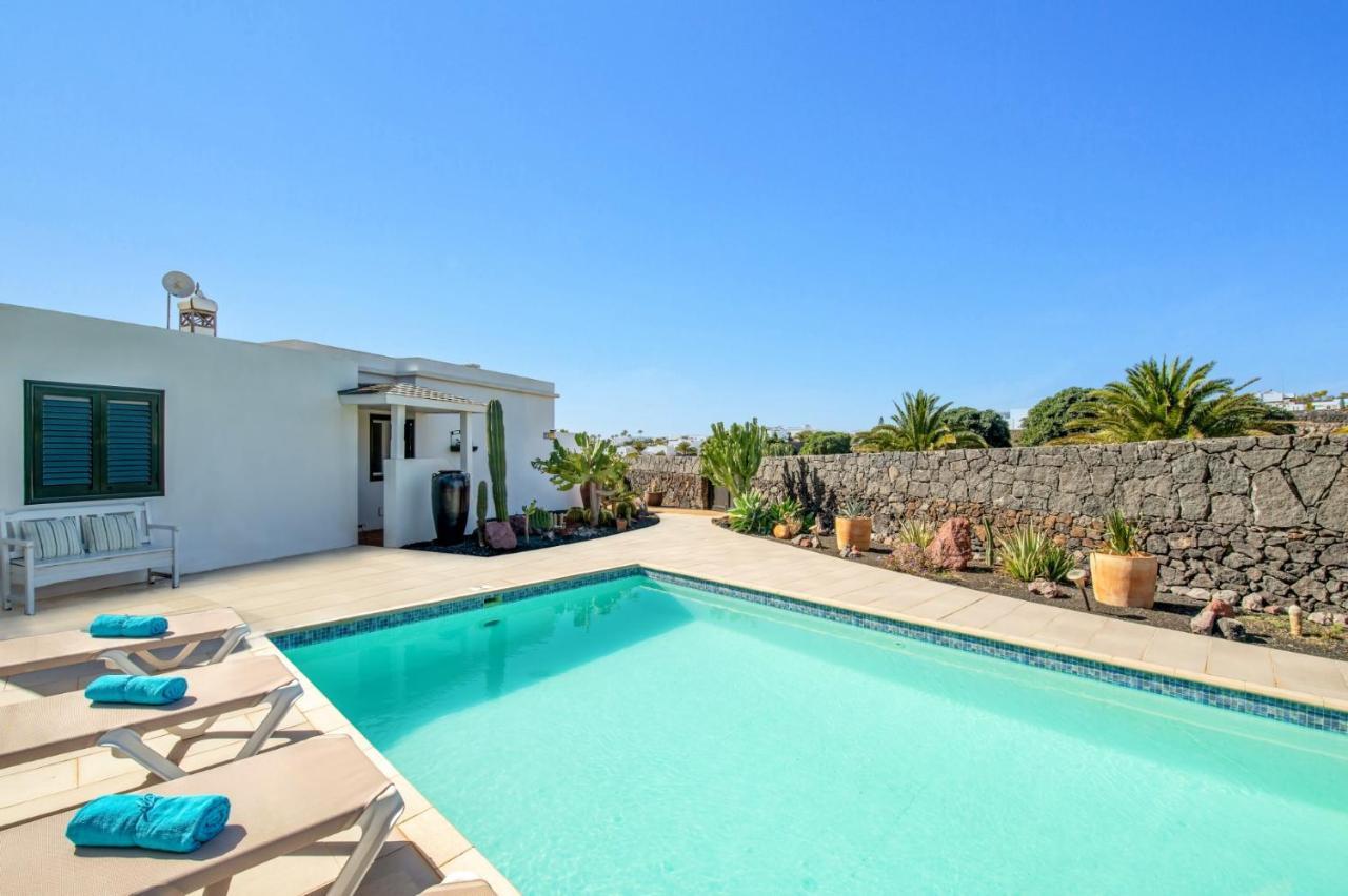 Villa Sarita Sol By Villa Plus Playa Blanca  Exteriör bild