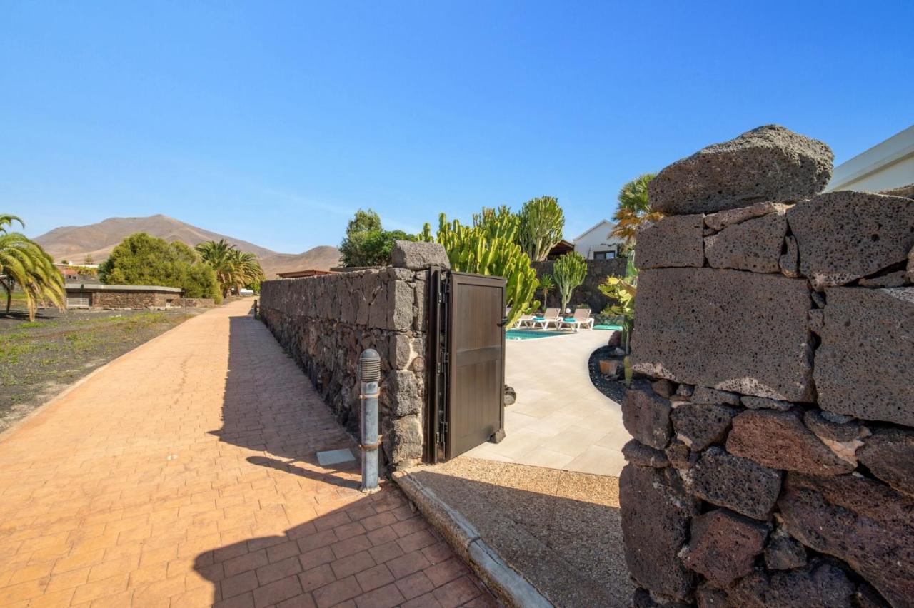 Villa Sarita Sol By Villa Plus Playa Blanca  Exteriör bild
